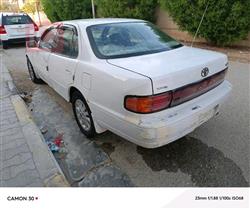 تۆیۆتا کامری